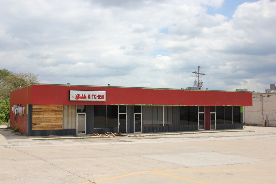 2210-2218 Iowa St, Lawrence, KS for sale - Primary Photo - Image 1 of 1