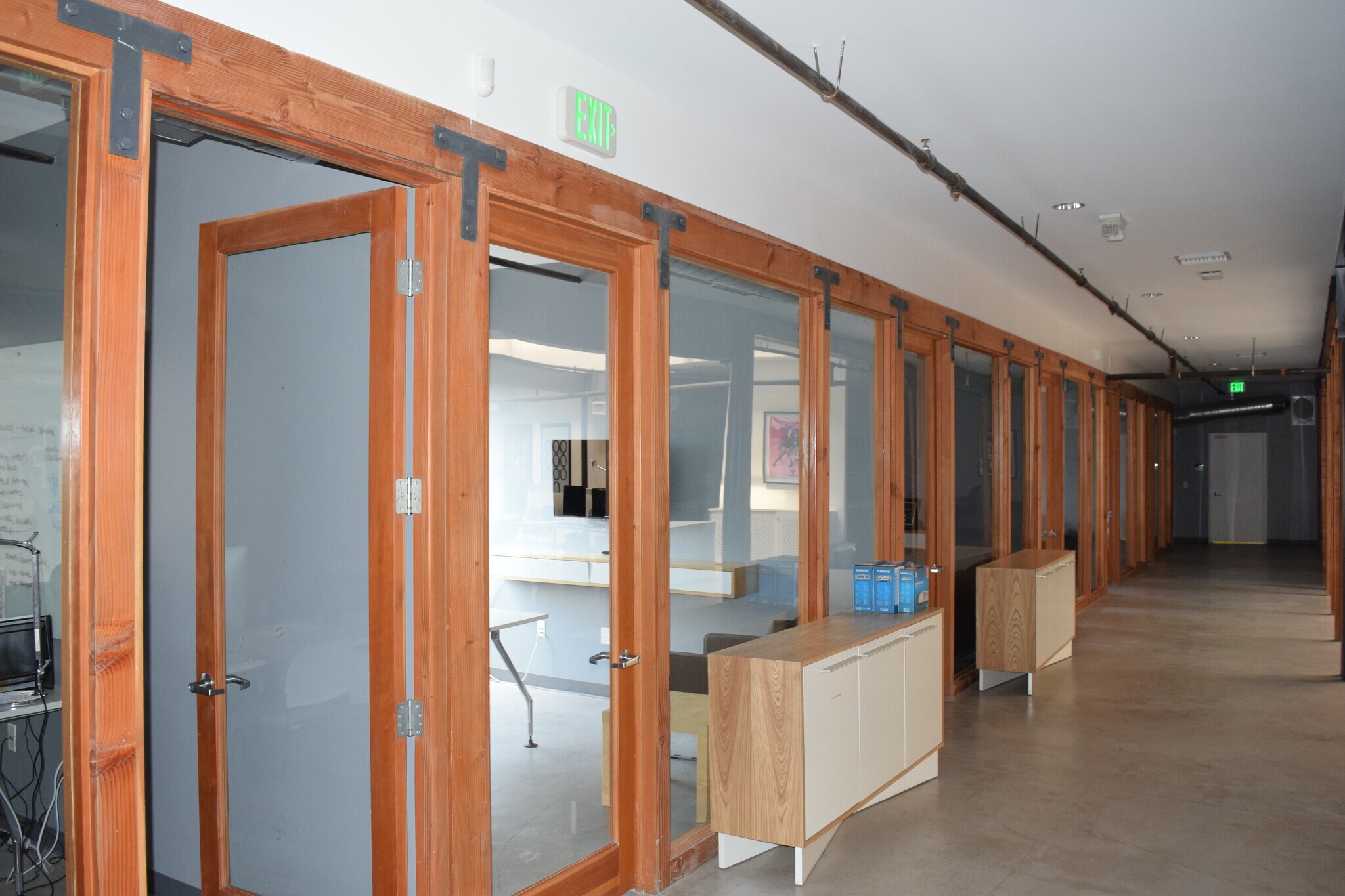 15000 Ventura Blvd, Sherman Oaks, CA for lease Interior Photo- Image 1 of 8