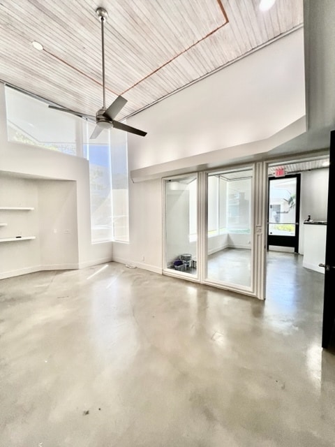 721 NE 3rd Ave, Fort Lauderdale, FL for lease Interior Photo- Image 1 of 26