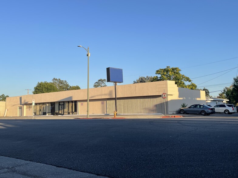 10452 Magnolia Blvd, North Hollywood, CA for lease - Building Photo - Image 1 of 4