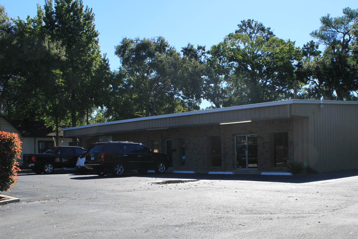 1011 W Lewis St, Conroe, TX for sale Primary Photo- Image 1 of 1