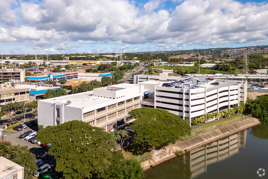 98-1247 Kaahumanu St, Aiea, HI for sale - Primary Photo - Image 1 of 11