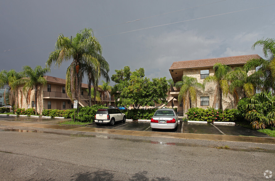 50 SE 12th St, Fort Lauderdale, FL for sale - Building Photo - Image 1 of 1