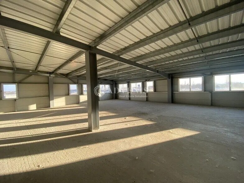 Office in Achères for sale - Interior Photo - Image 3 of 9