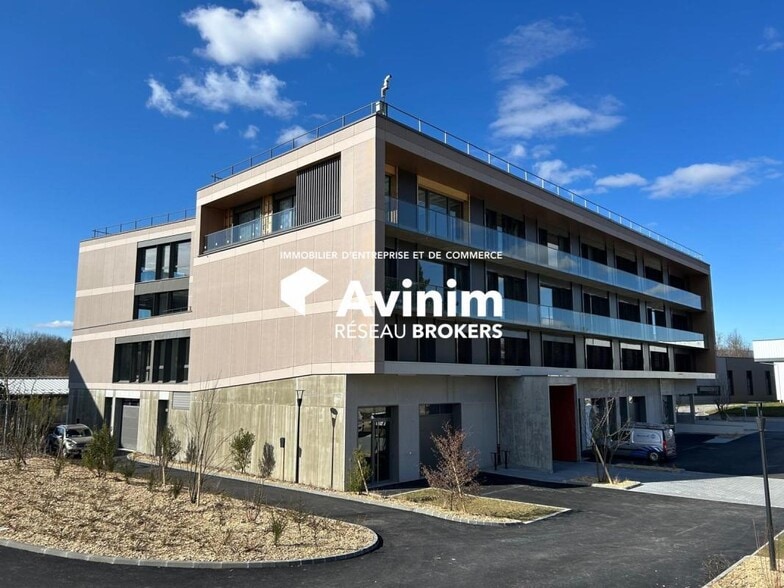 Industrial in Annecy for lease - Building Photo - Image 1 of 19