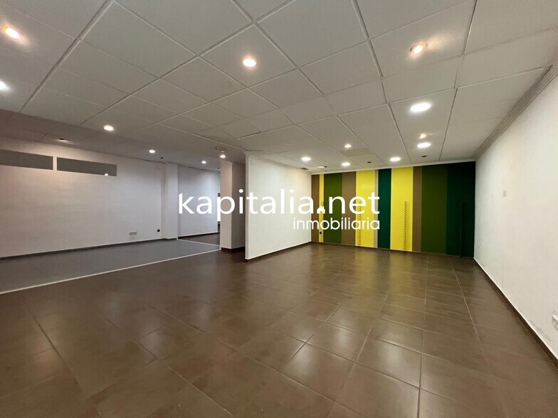 Retail in Ontinyent for lease - Building Photo - Image 2 of 11