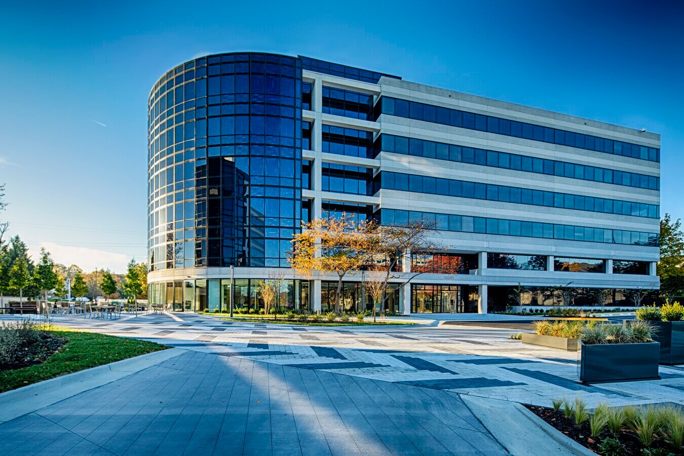 13241 Woodland Park Rd, Herndon, VA 20171