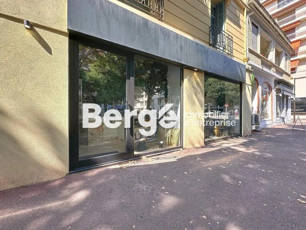 Retail in Antibes for lease Building Photo- Image 1 of 7
