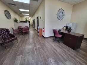 3025 S Main St, Joplin, MO for lease Building Photo- Image 2 of 19