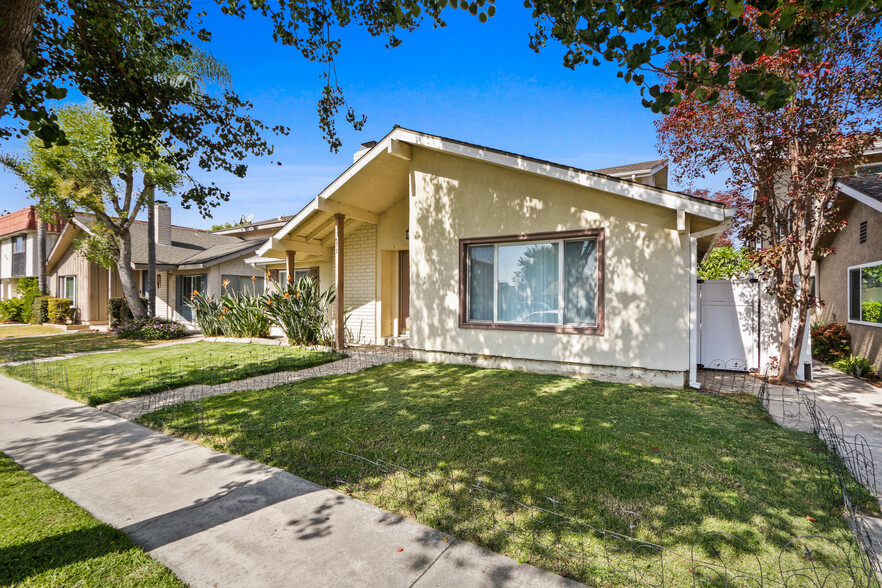 3671 Howard Ave, Los Alamitos, CA for sale - Building Photo - Image 3 of 6