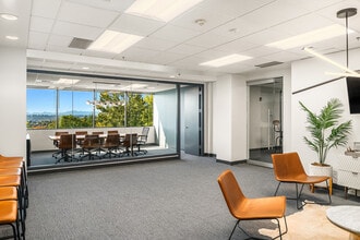 11250 Kirkland Way, Kirkland, WA for lease Interior Photo- Image 2 of 4