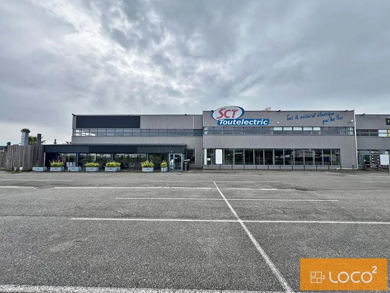 7 Rue Sadi Carnot, Plaisance-du-Touch for lease - Building Photo - Image 2 of 3