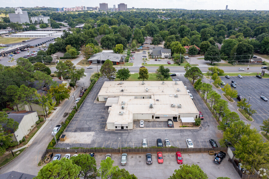 4325 E 51st St, Tulsa, OK for sale - Aerial - Image 3 of 5