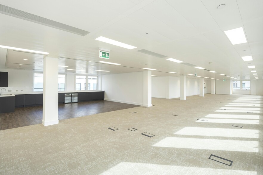 100 Lower Thames St, London for lease - Building Photo - Image 3 of 17