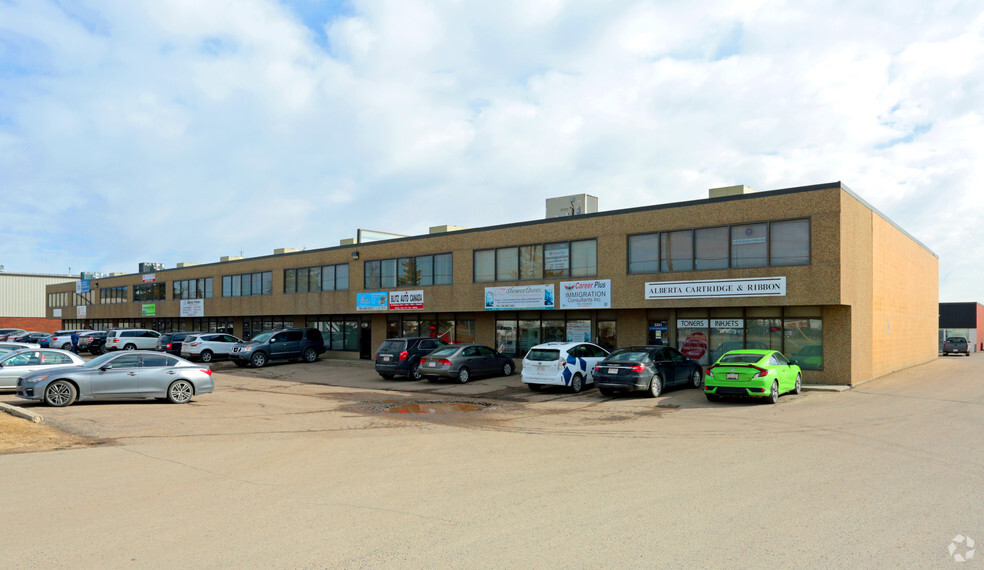 3217 97 St NW, Edmonton, AB for lease - Primary Photo - Image 1 of 8