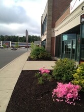 645 Poquonock Ave, Windsor, CT for lease Interior Photo- Image 2 of 4