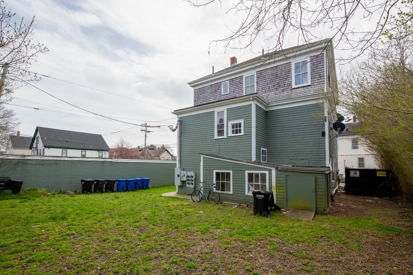 60 Warner St, Newport, RI 02840