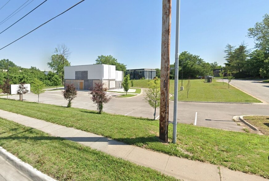 17701 East 39th St South, Independence, MO for lease - Building Photo - Image 2 of 2