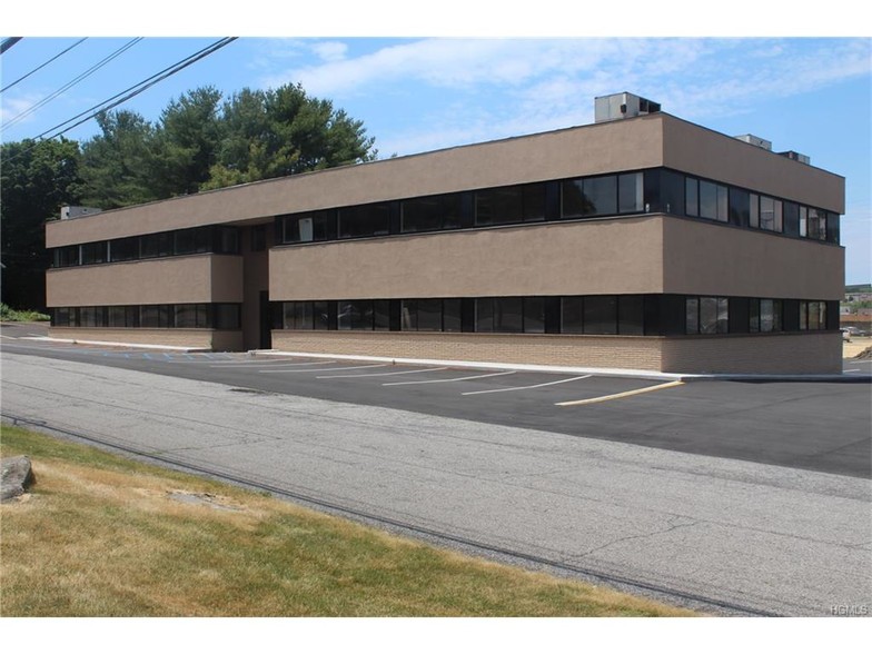 53 Route 17K, Newburgh, NY for lease - Building Photo - Image 1 of 23