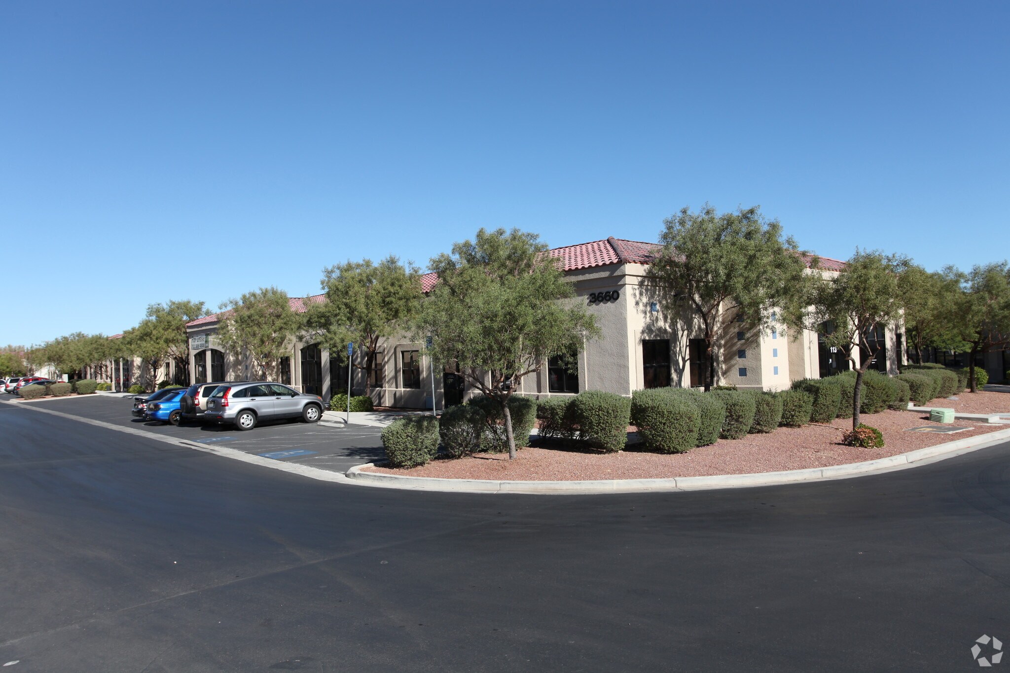 3660 N Rancho Dr, Las Vegas, NV for lease Primary Photo- Image 1 of 19