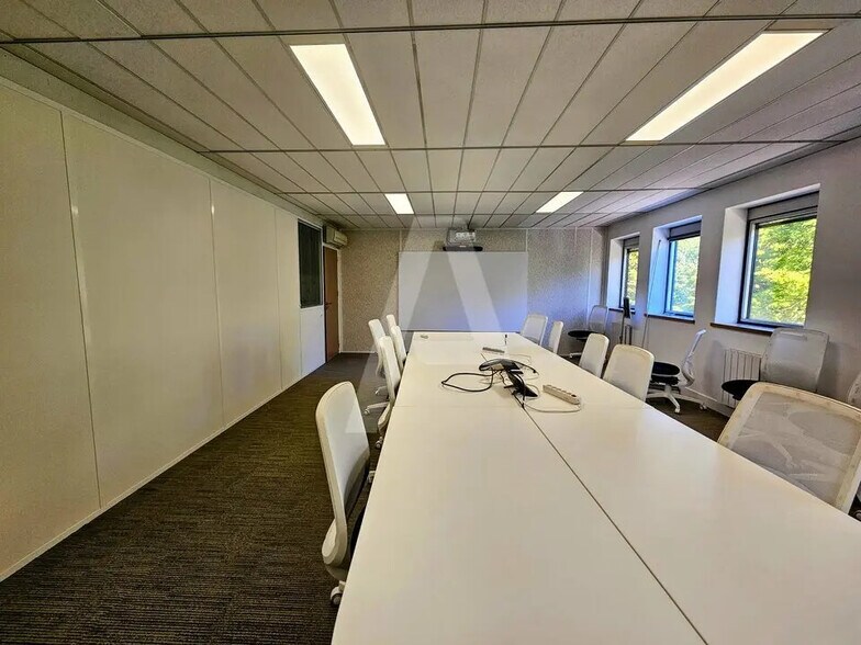 Office in Meudon for sale - Interior Photo - Image 3 of 10