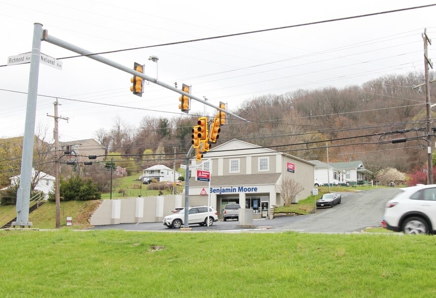 902 Richmond Ave, Staunton, VA for sale - Building Photo - Image 2 of 35