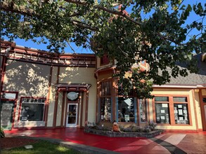 102-258 S Huron Ave, Mackinaw City, MI for lease Building Photo- Image 1 of 4