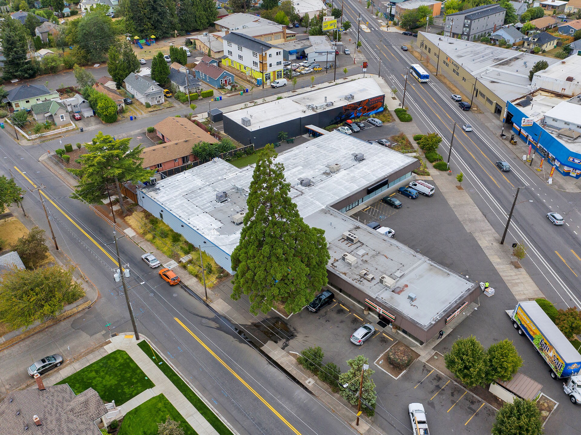 61306144 SE Foster Rd, Portland, OR 97206 Winson Center