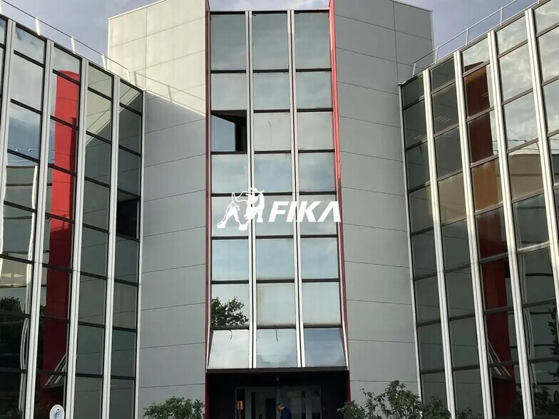 Office in Labège for lease - Building Photo - Image 2 of 6