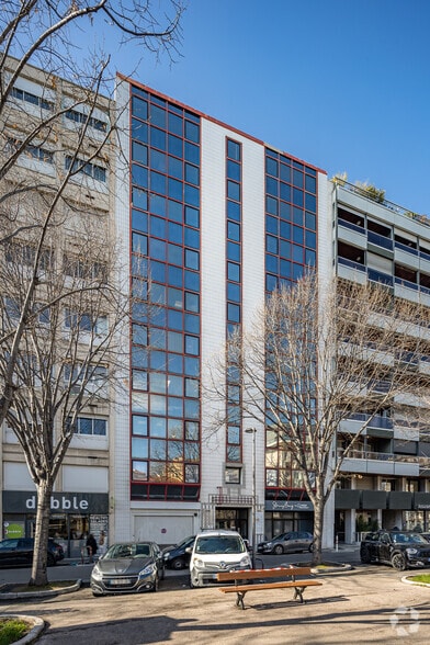 232 Avenue Du Prado, Marseille for sale - Building Photo - Image 3 of 11