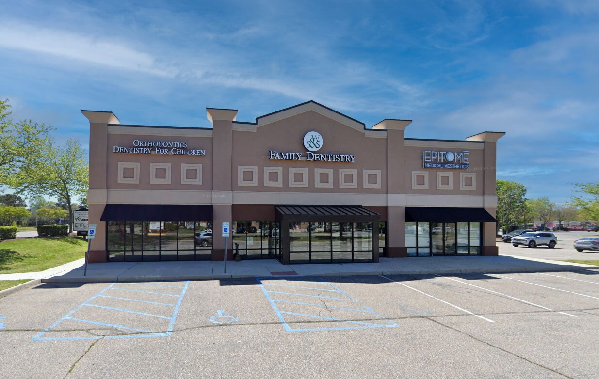 2185 Upton Dr, Virginia Beach, VA for sale Building Photo- Image 1 of 1