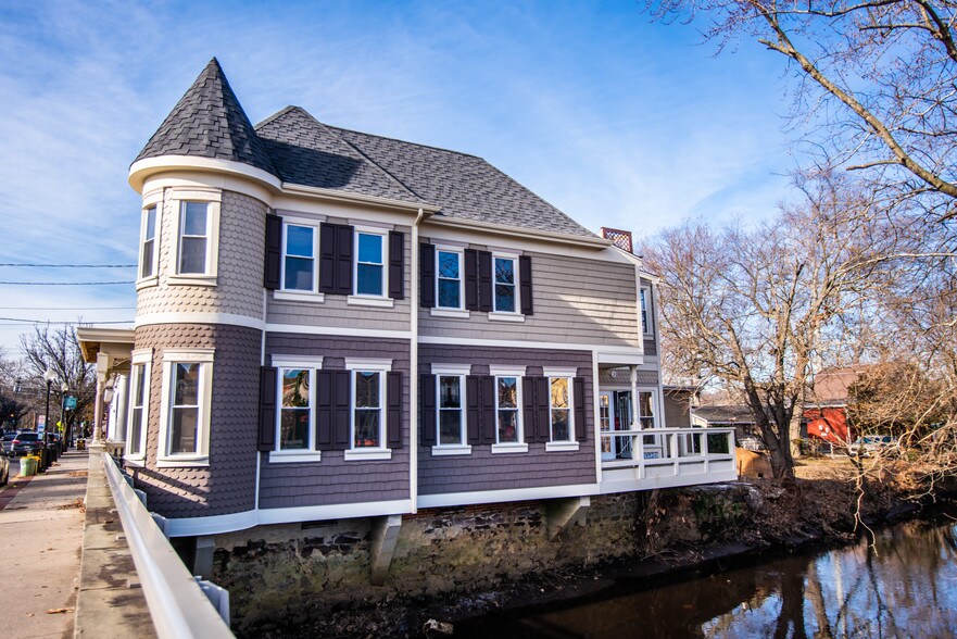 5 Washington St, Mount Holly, NJ 08060