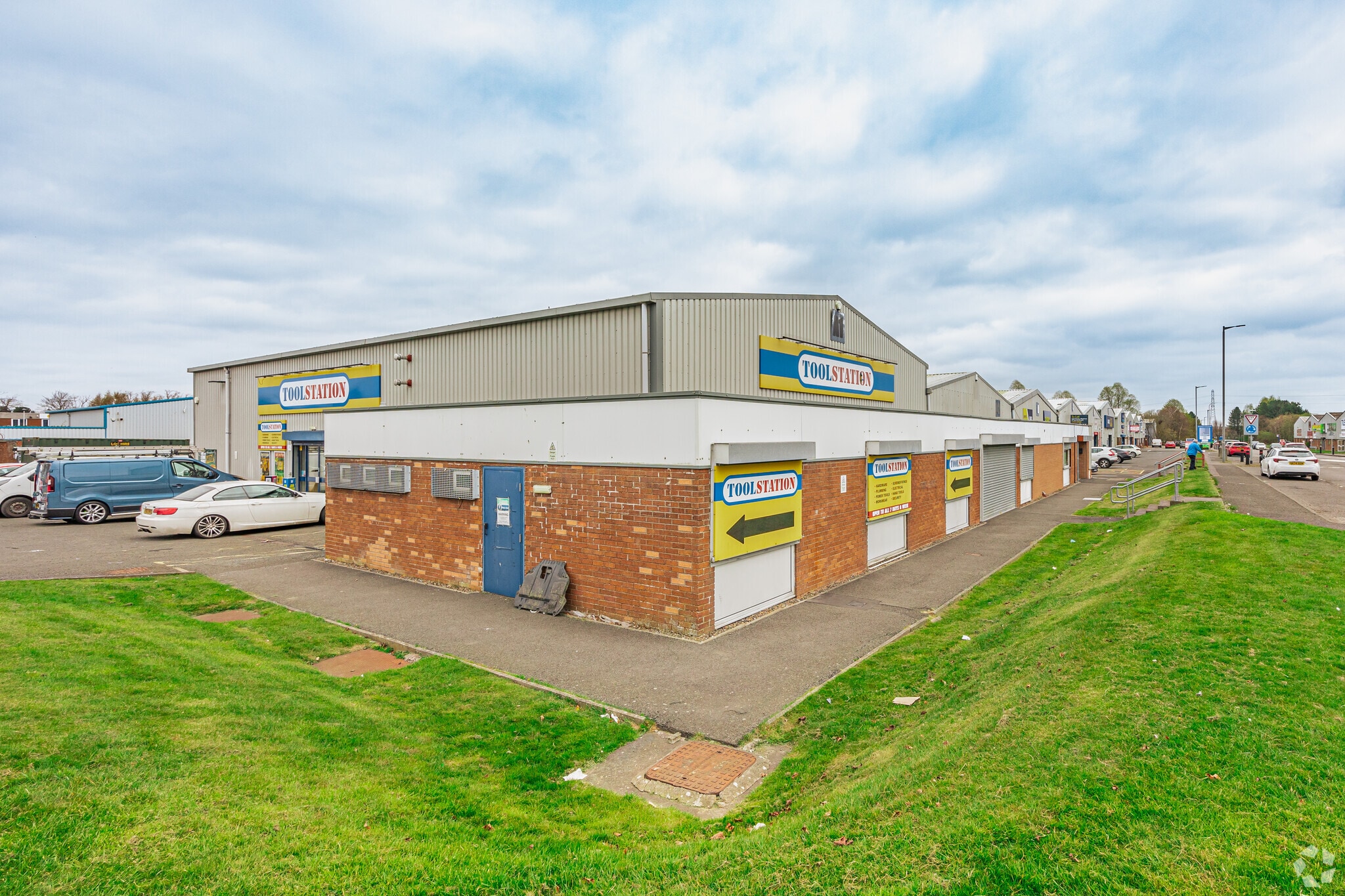 Etna Rd, Falkirk for lease Building Photo- Image 1 of 3