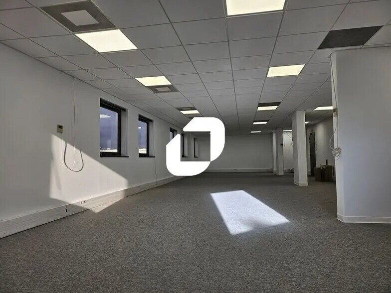 Office in Montpellier for lease - Interior Photo - Image 2 of 7