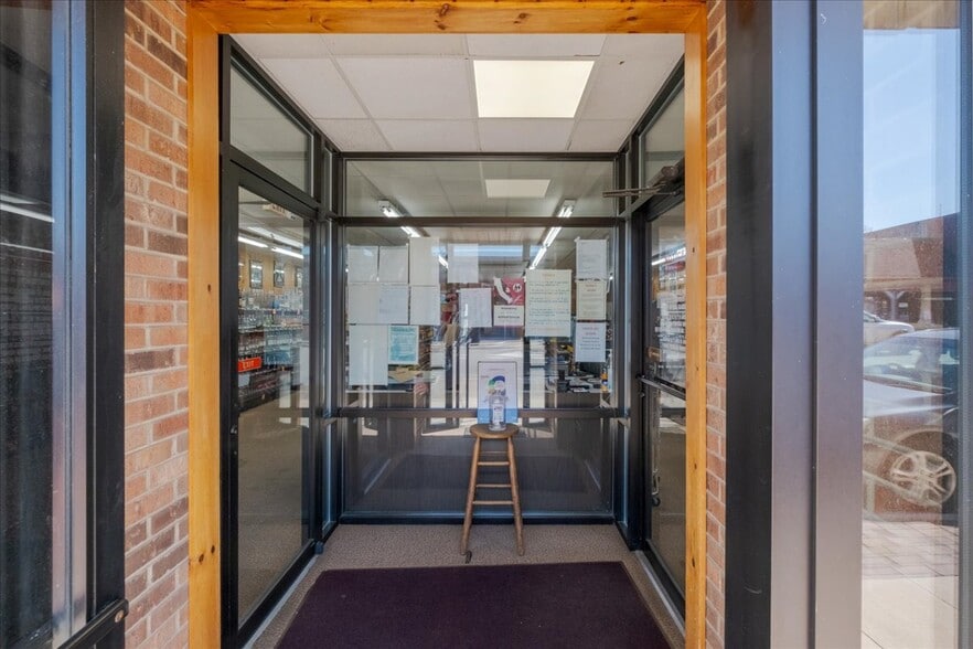 48 N Main St, Sparta, NC for sale - Interior Photo - Image 2 of 27