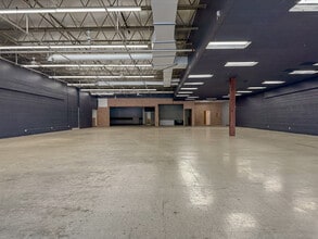 1650 Wabash Ave, Springfield, IL for lease Interior Photo- Image 2 of 18