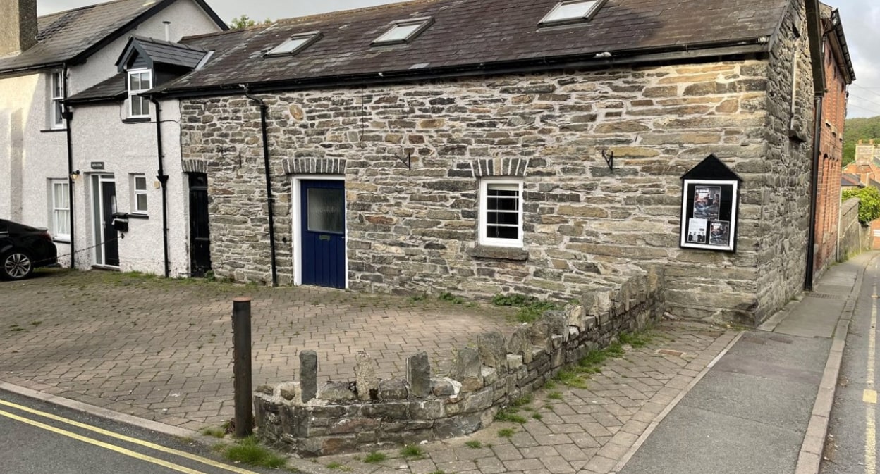 West St, Rhayader for lease Building Photo- Image 1 of 2