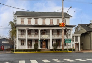 The National Hotel - Motel