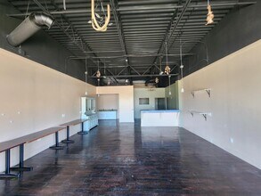 37812 Vine St, Willoughby, OH for lease Interior Photo- Image 2 of 3