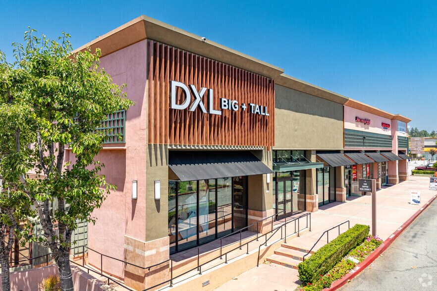 165-275 N Moorpark Rd, Thousand Oaks, CA for sale - Primary Photo - Image 1 of 1