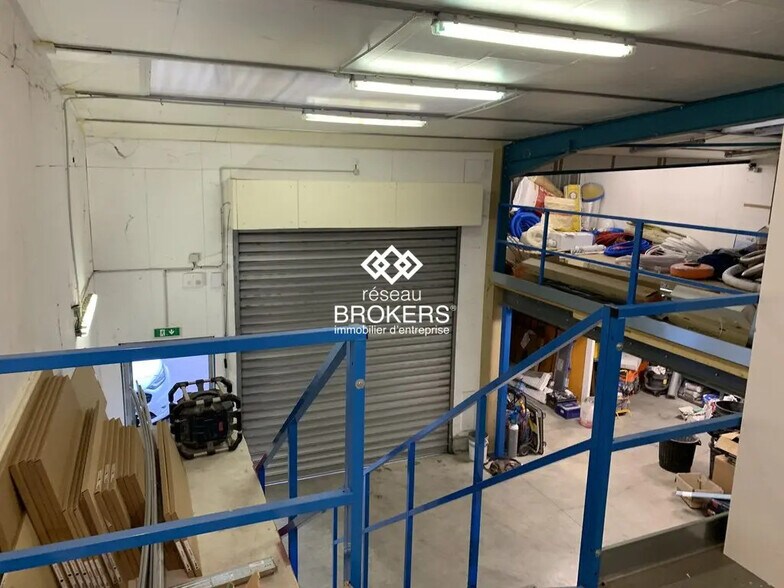 Flex in SAINT-MARTIN-D'HERES for lease - Interior Photo - Image 3 of 8