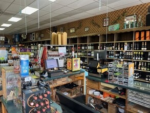 900-910 White Plains Rd, Trumbull, CT for lease Interior Photo- Image 2 of 16