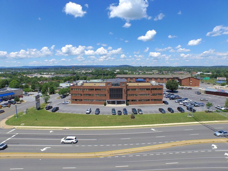 158 Front Royal Pike, Winchester, VA 22602 Dominion Square