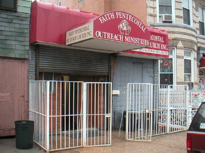 65 Eldert St, Brooklyn, NY for sale - Building Photo - Image 1 of 2