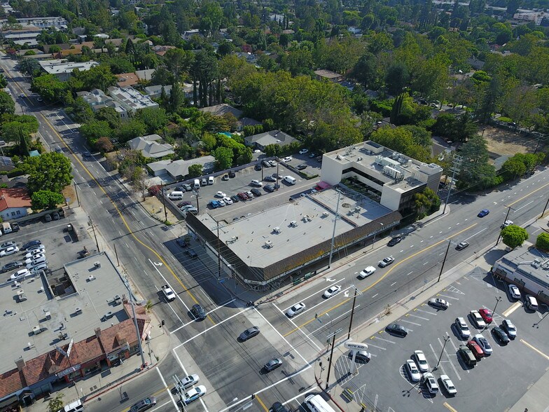12500-12516 Magnolia Blvd, Valley Village, CA for lease - Aerial - Image 3 of 10