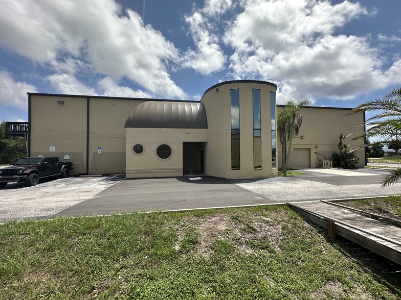 40349 Us Highway 19 N, Tarpon Springs, FL for lease - Building Photo - Image 1 of 8