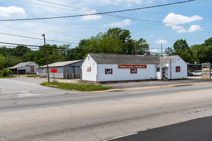 2046 Laurens Rd, Greenville, SC for lease - Building Photo - Image 3 of 9