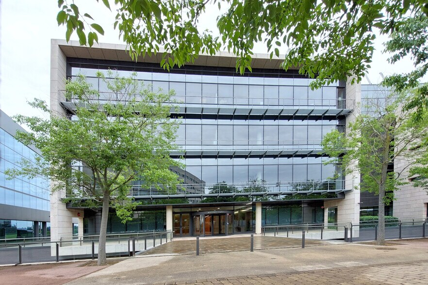 Camí de Can Fatjó dels Aurons, 3, Sant Cugat del Vallès, Barcelona for lease - Building Photo - Image 1 of 25