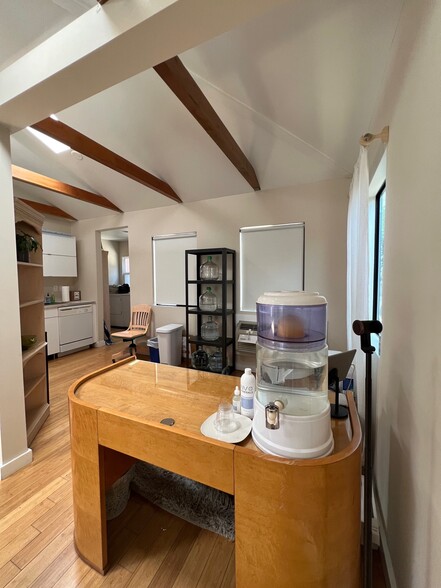 3379-3383 Robertson Pl, Los Angeles, CA for lease - Interior Photo - Image 3 of 10