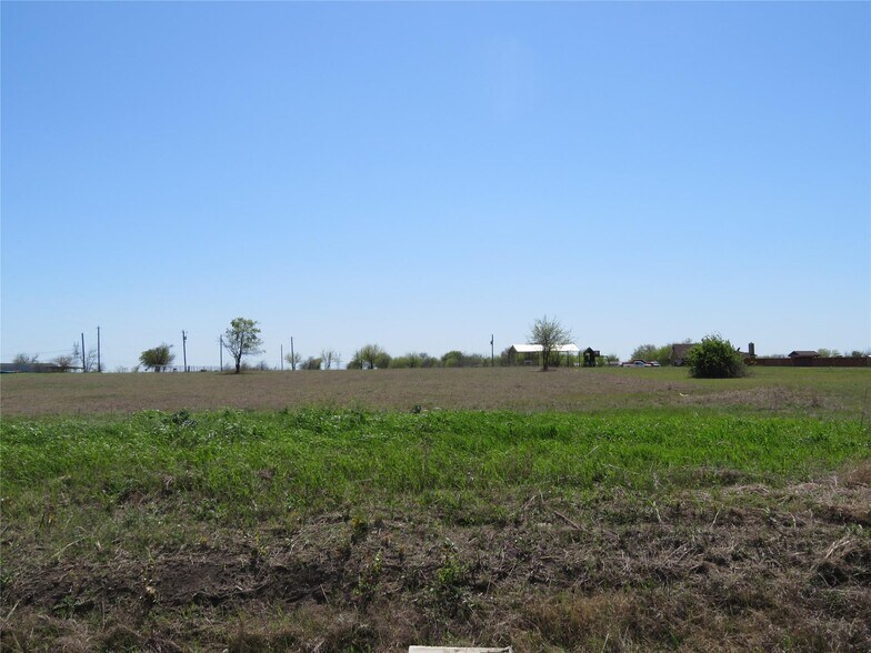 15015 Stice Rd, Krum, TX 76249